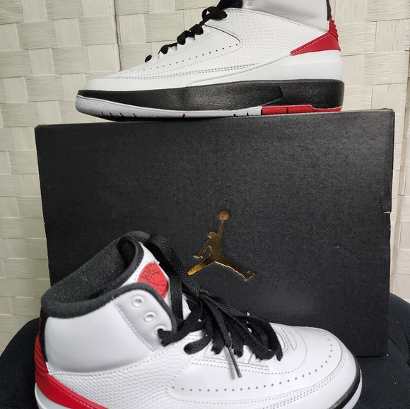 Air Jordan 2 Retro Boys 5y White, Black, Red - Picture 2 of 7